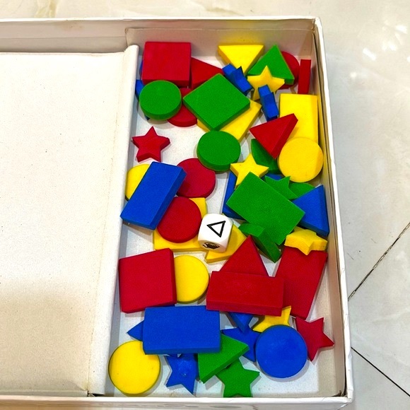 🔴Creative's Fun With Shapes And Colours Board Game for kids - Picture 8 of 11